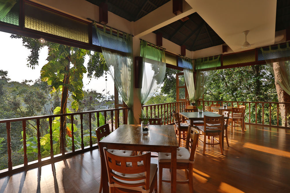 Ambong Rainforest Retreat Pantai Tengah  Buitenkant foto